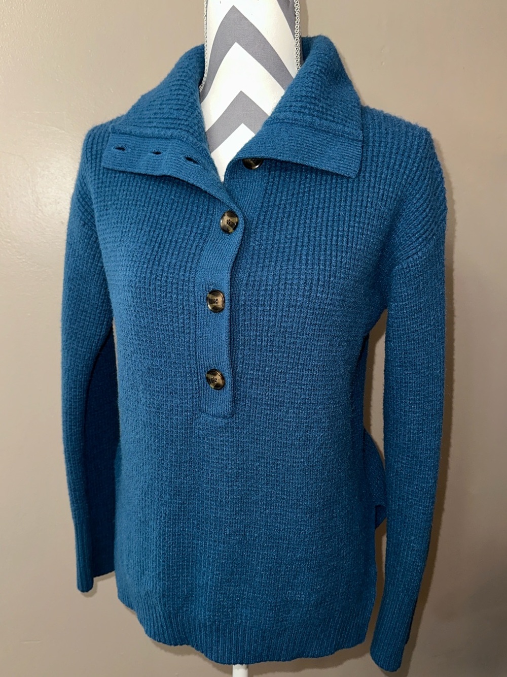 Ann Taylor XS Blue Shawl Collar Button Pullover Sweater Cozy Textured Knit